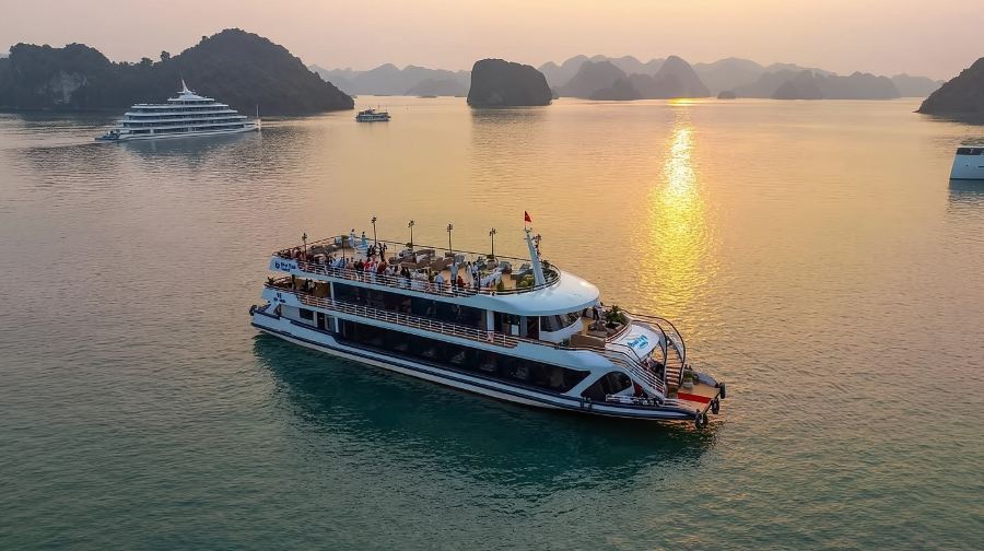 【豪華五星郵輪】越南河內下龍灣+驚訝洞+天堂島+天宮洞一日遊