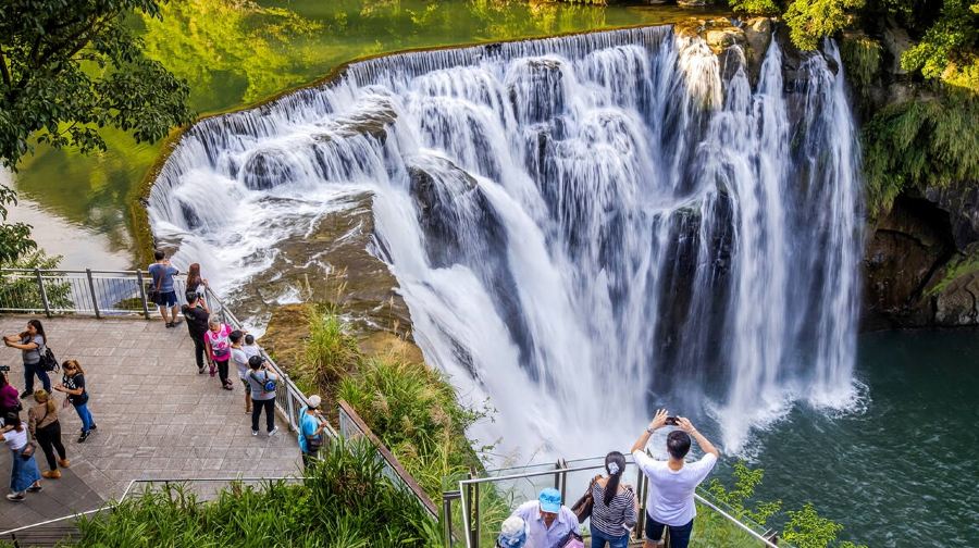 九份老街+十分老街+十分瀑布一日遊【台北出發｜保證出團】