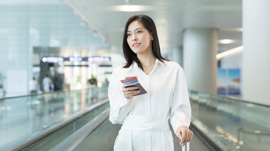 胡志明/河內/峴港/芽莊VIP帶關送關服務快速通關通道代填落地表