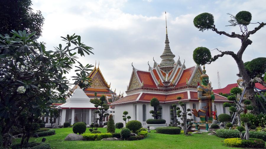 曼谷鼓舞人心的佛教寺廟