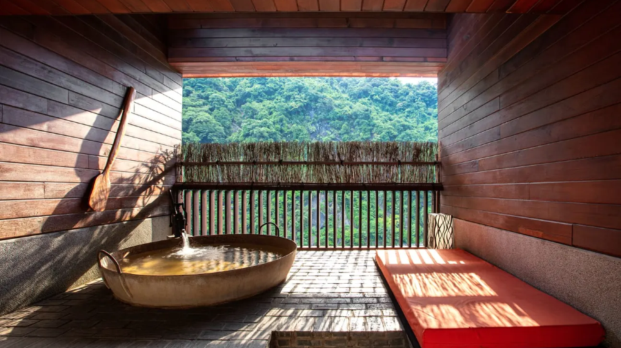 烏來溫泉｜璞石麗緻溫泉會館｜湯屋・客房泡湯｜現場候位