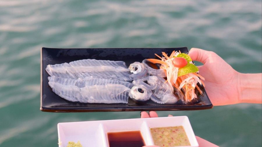 泰國芭提雅Tappia Floating Cafe海上咖啡廳【咖啡館釣魷魚-現釣現吃｜夜釣魷魚｜快艇接送｜海上日落】