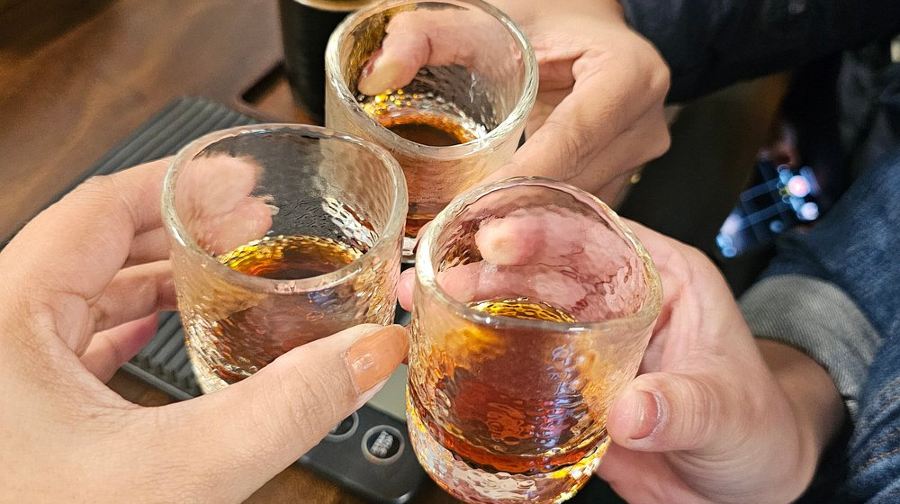 河內咖啡工作坊與當地故事講述者一起製作 6 種獨特的 Phin Brews