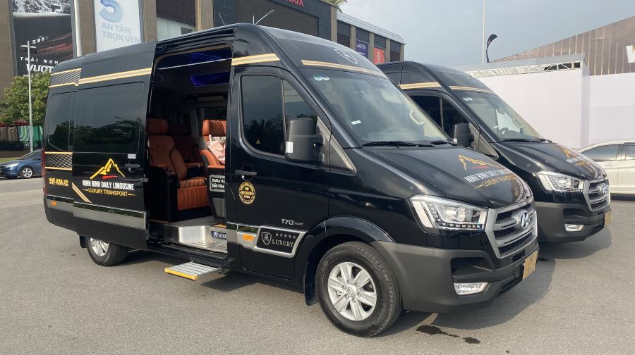 豪華巴士從河內到下龍灣/下龍到寧平/單程/往返 （Excursion Limousine）