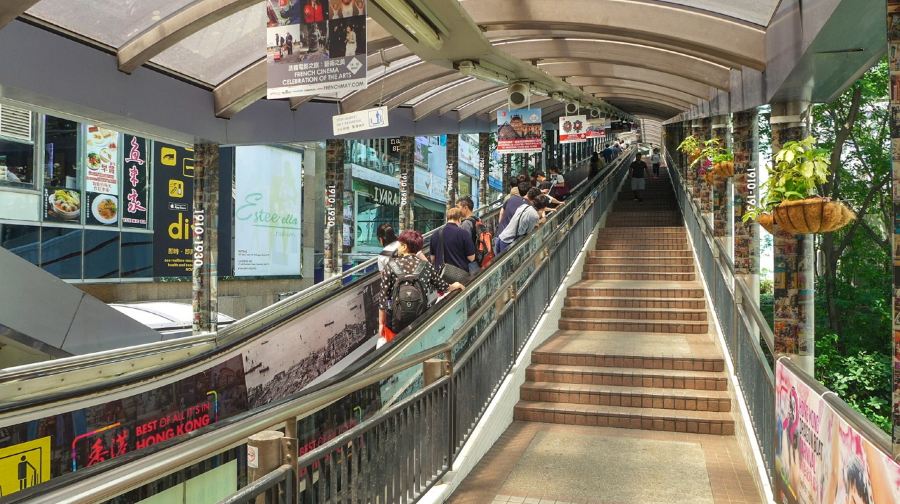 香港精華之旅：山頂纜車快線+舊城中環漫步+米其林港式點心體驗