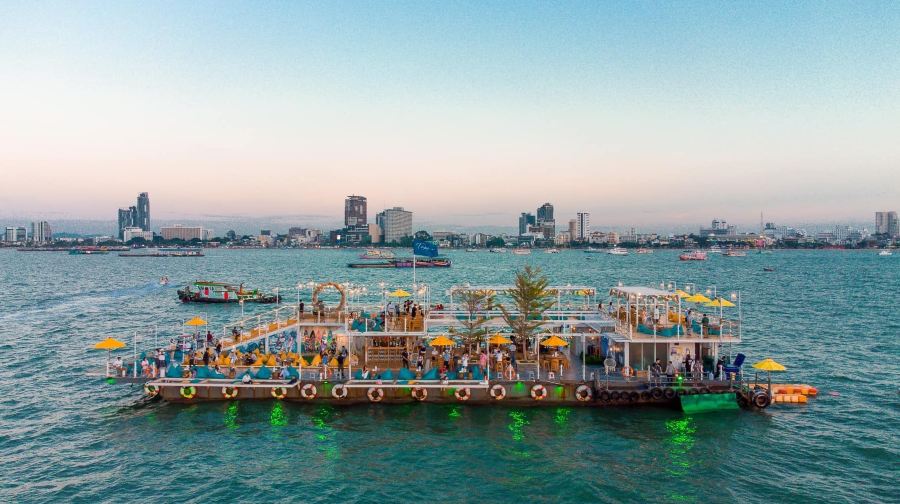 泰國芭提雅Tappia Floating Cafe海上咖啡廳【咖啡館釣魷魚-現釣現吃｜夜釣魷魚｜快艇接送｜海上日落】