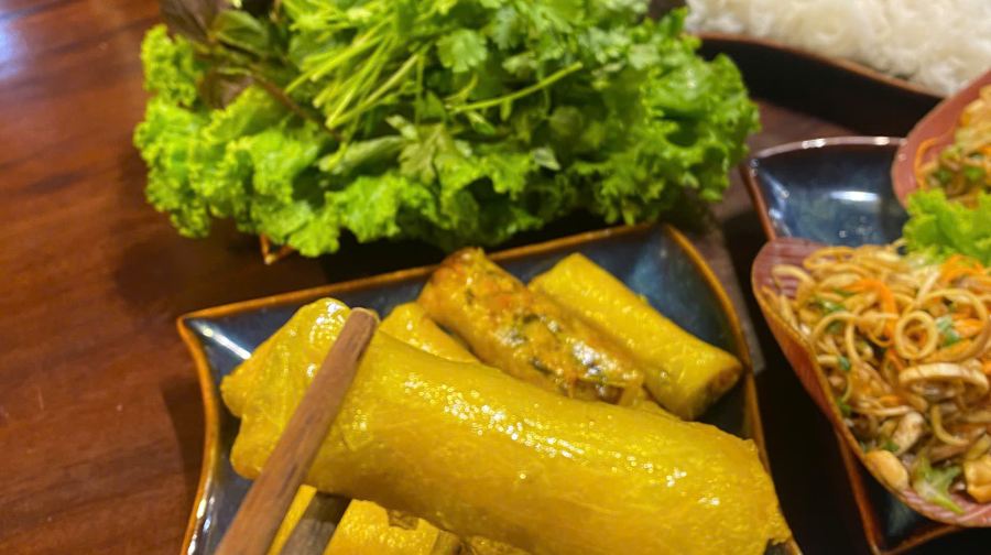在河內秘密花園別墅烹調 Nem Ran 和 Bun Cha + 免費雞蛋咖啡