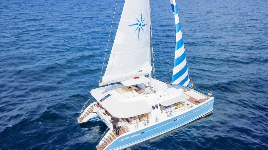 普吉島皇帝島+珊瑚島出海一日遊含接駁丨可选懶貓自營雙體帆船