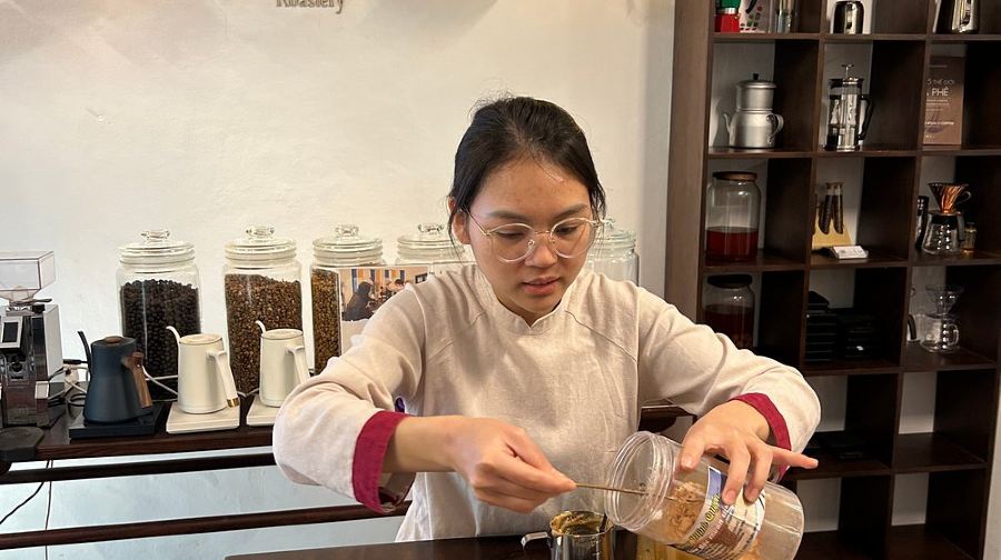 河內咖啡工作坊與當地故事講述者一起製作 6 種獨特的 Phin Brews