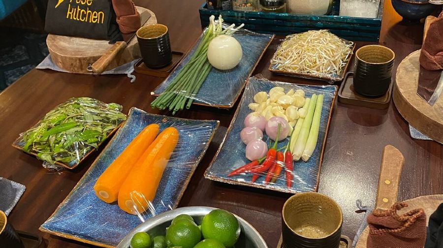 傳統風味：河內隱密花園烹飪體驗：越南煎餅、越南粉和雞塊
