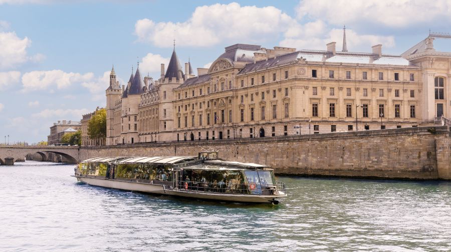 BateauxParisiens塞纳河遊船1小時遊船票(指定日期)+電子講解器（兒童票）